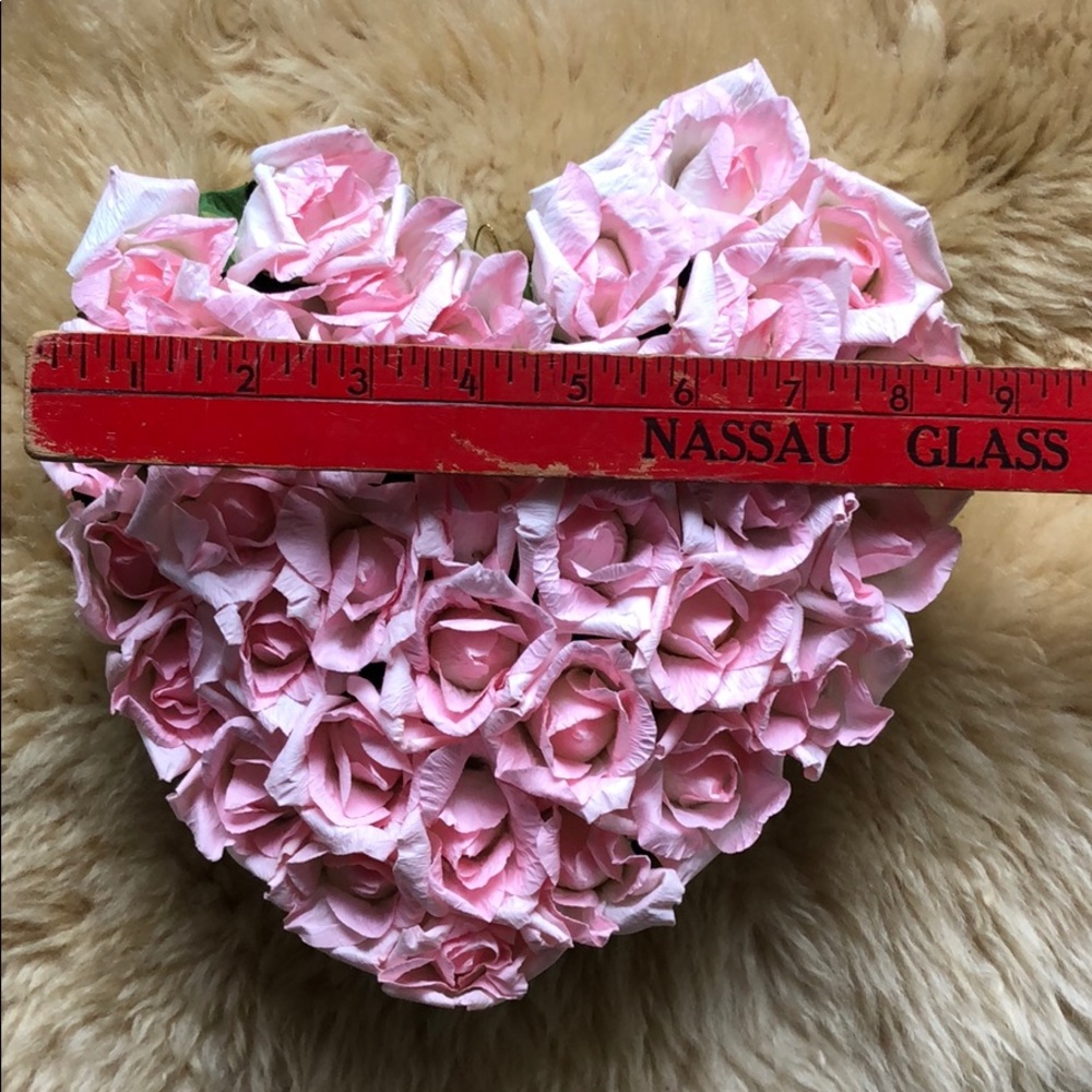 NWOT -paper floral pink heart wreath - - Picture 4 of 7